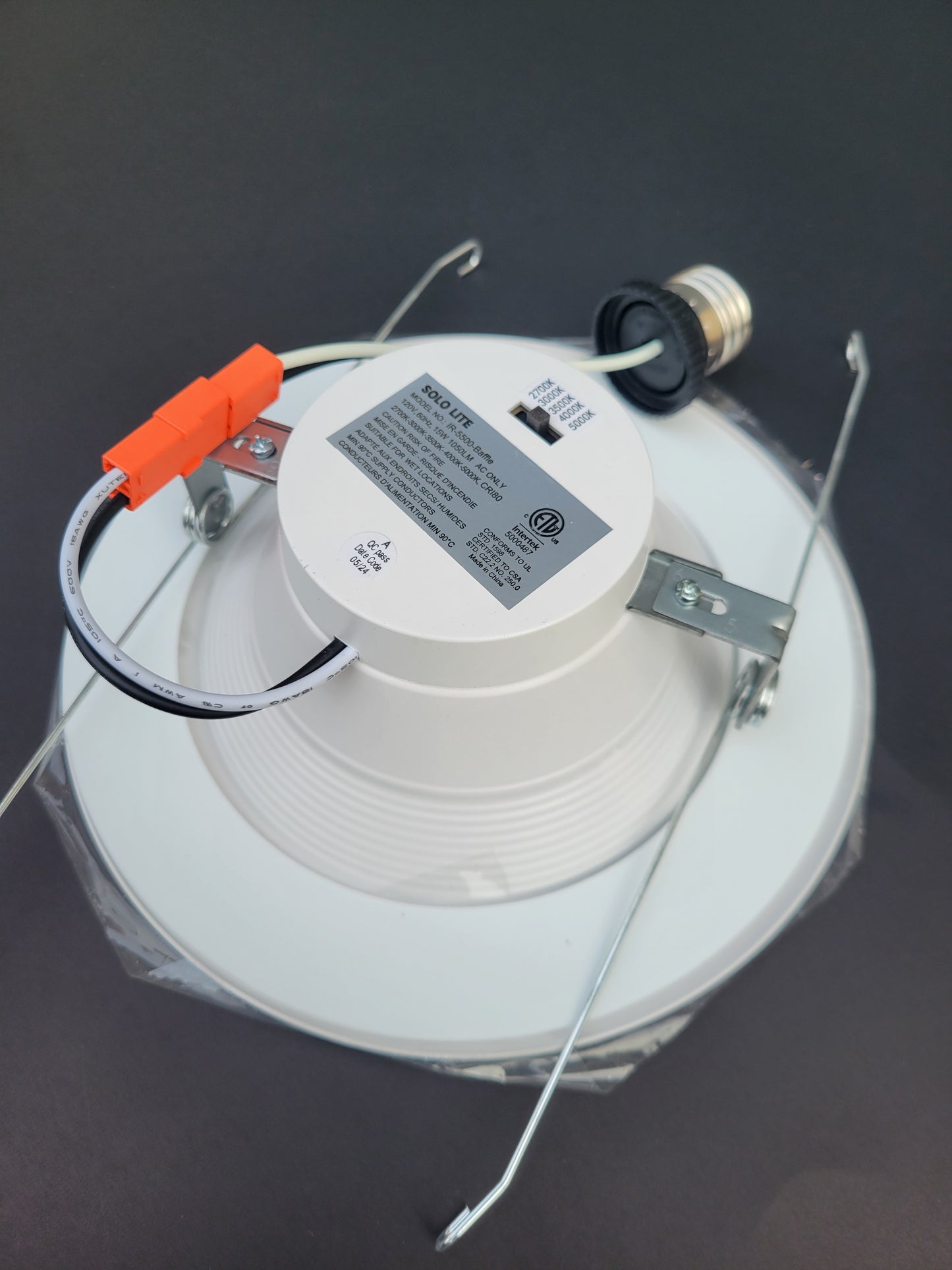 IR-5500 Series 5 and 6 Inch LED Retrofit Light – Baffle & Flat Trim | 5CCT, 1050 Lumens/15W, Dimmable