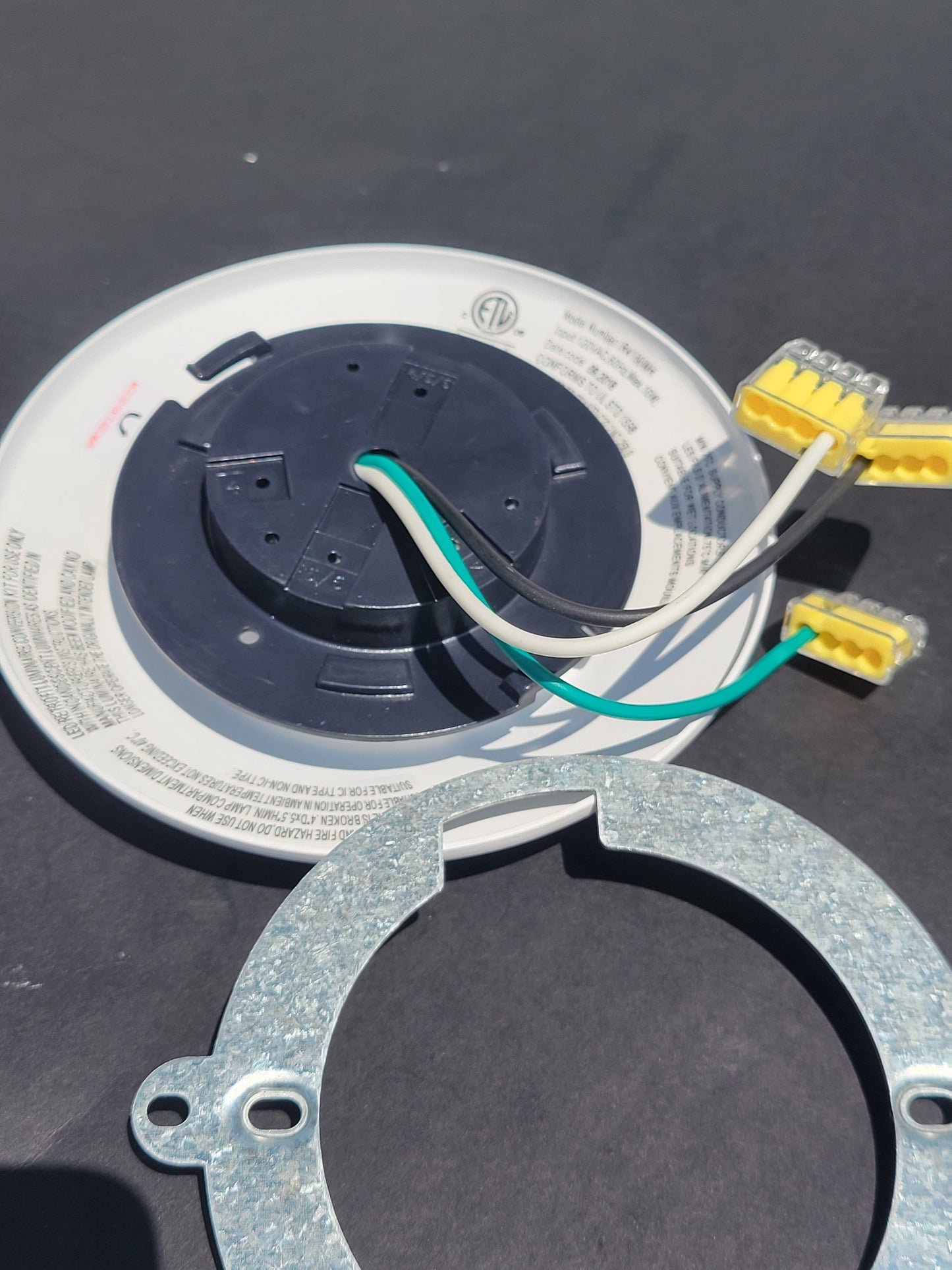 IR4100WH 4" LED Disk Light Trim – 710 Lumens, 3000K Warm White, Dimmable