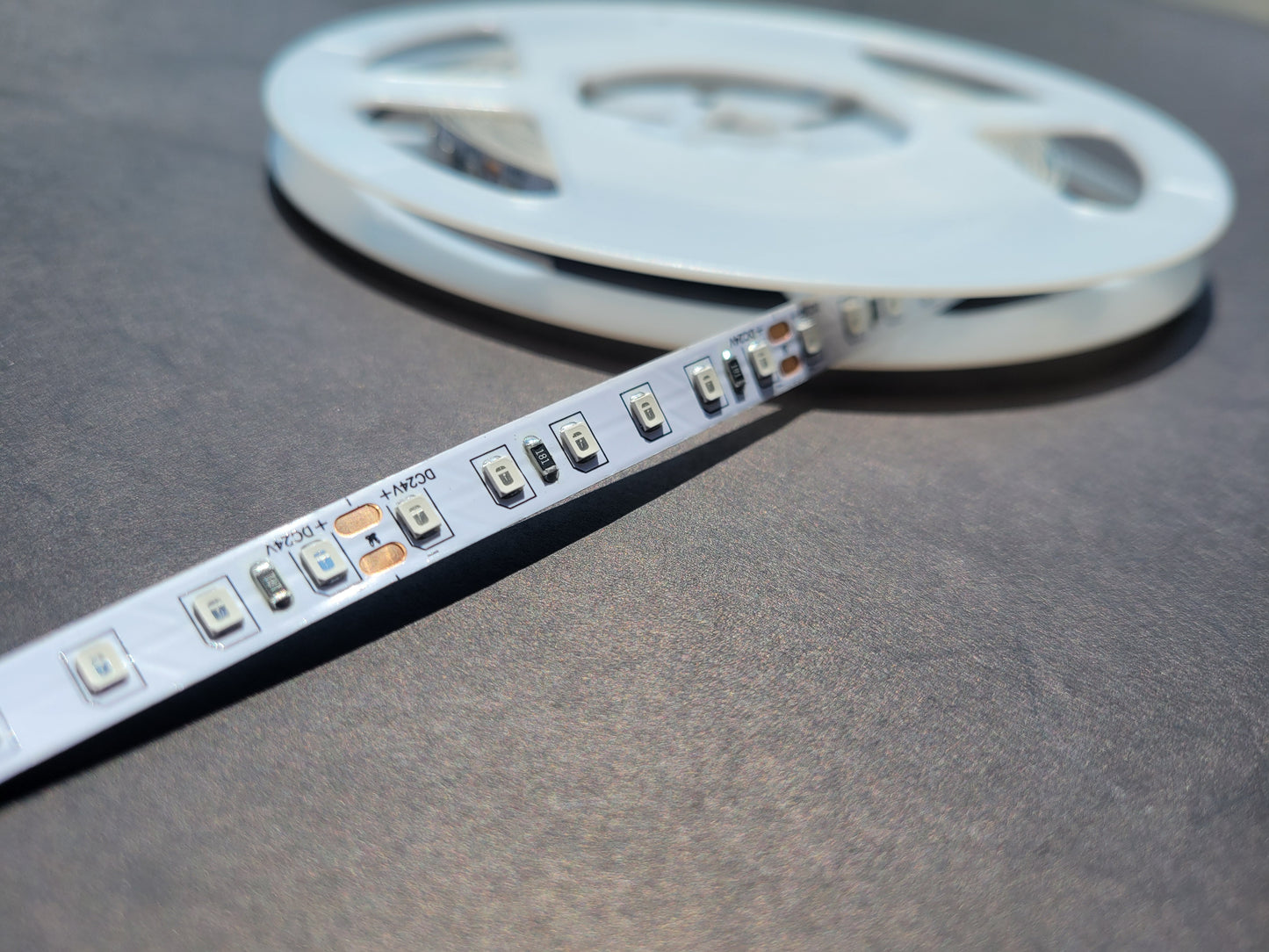 24V Single-Color LED Strip Light – Red, Green, Blue | 5M or 10M Roll | 120 LEDs/m | Indoor Use | High-Brightness Accent Lighting